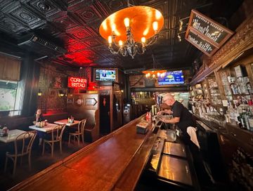 Corner Bistro Bar Bars American West Village